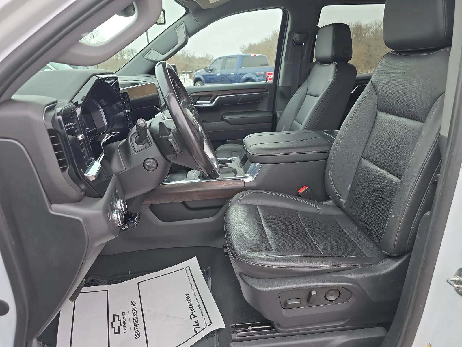 2023 GMC Sierra 1500 SLT - Photo 9