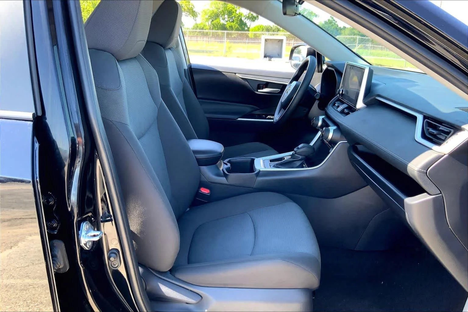 Used 2025 Midnight Black Metallic Toyota XLE image 9
