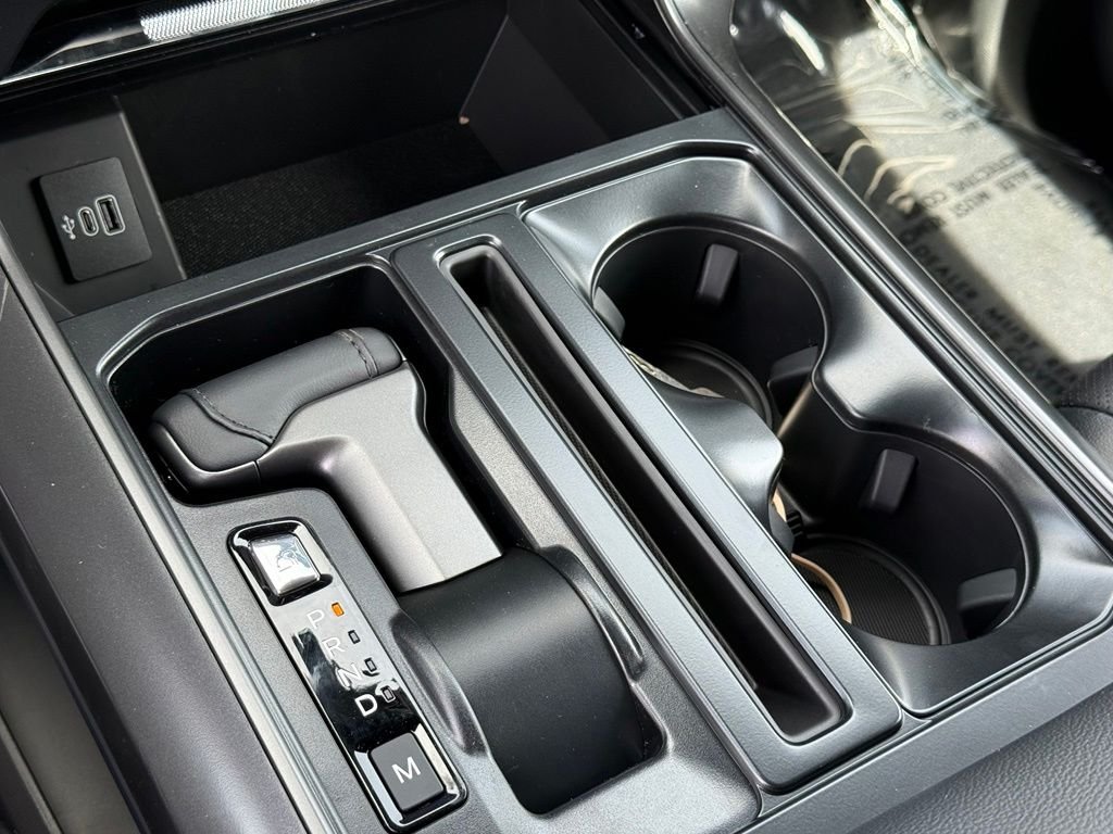 New 2026 Oxford White Ford Lariat® image 11