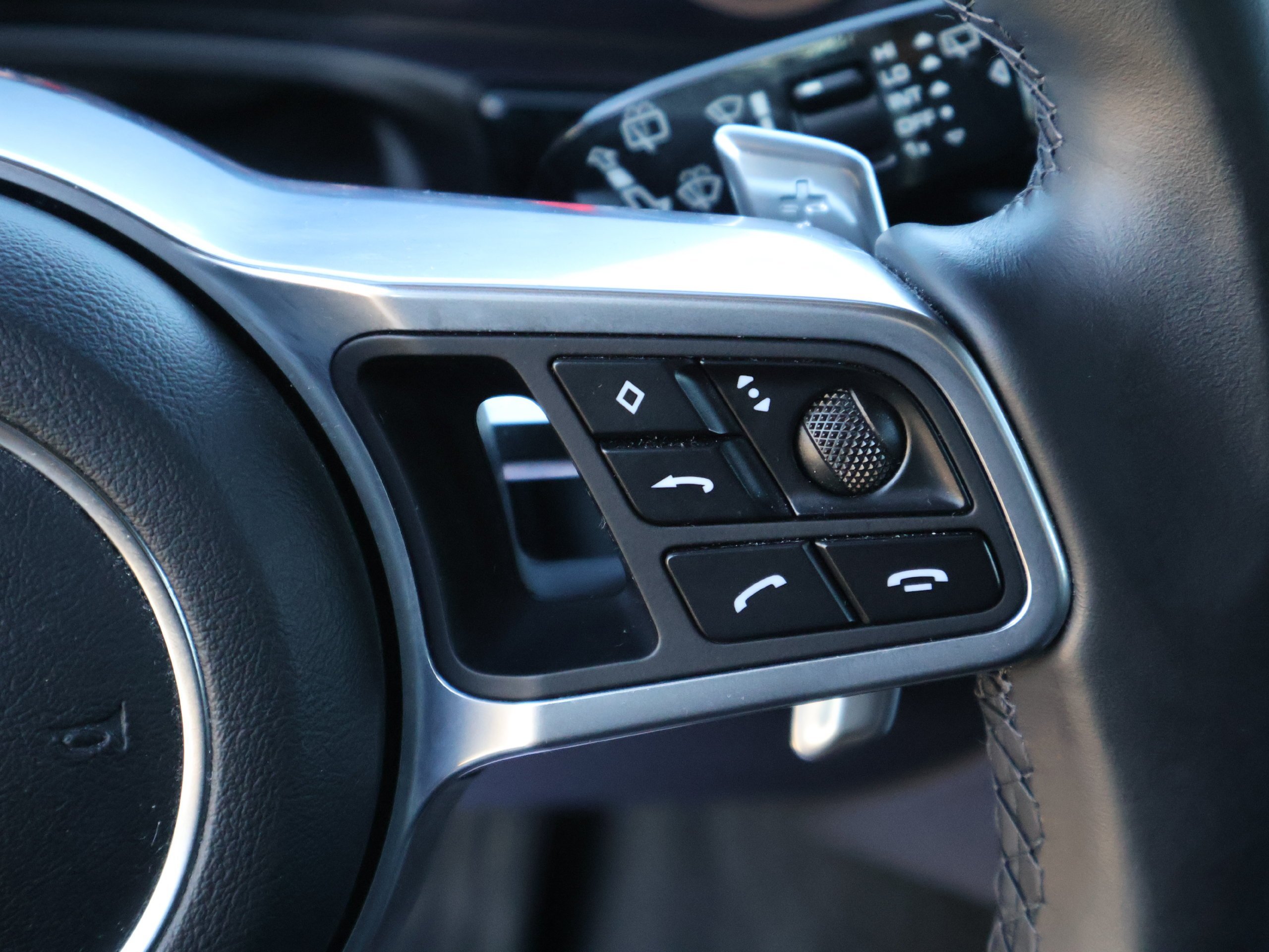 Used 2018 Black Porsche 4 image 30