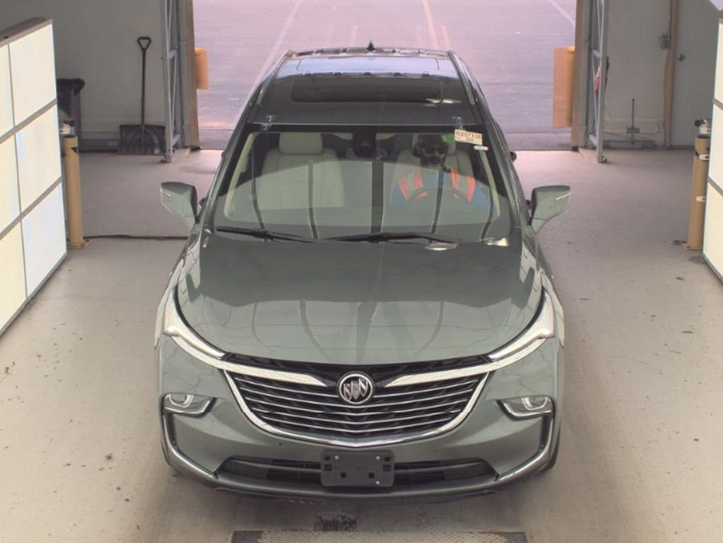 Used 2023 Green Buick Essence image 2