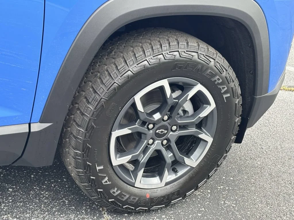 2027 Chevrolet Equinox ACTIV - Photo 10