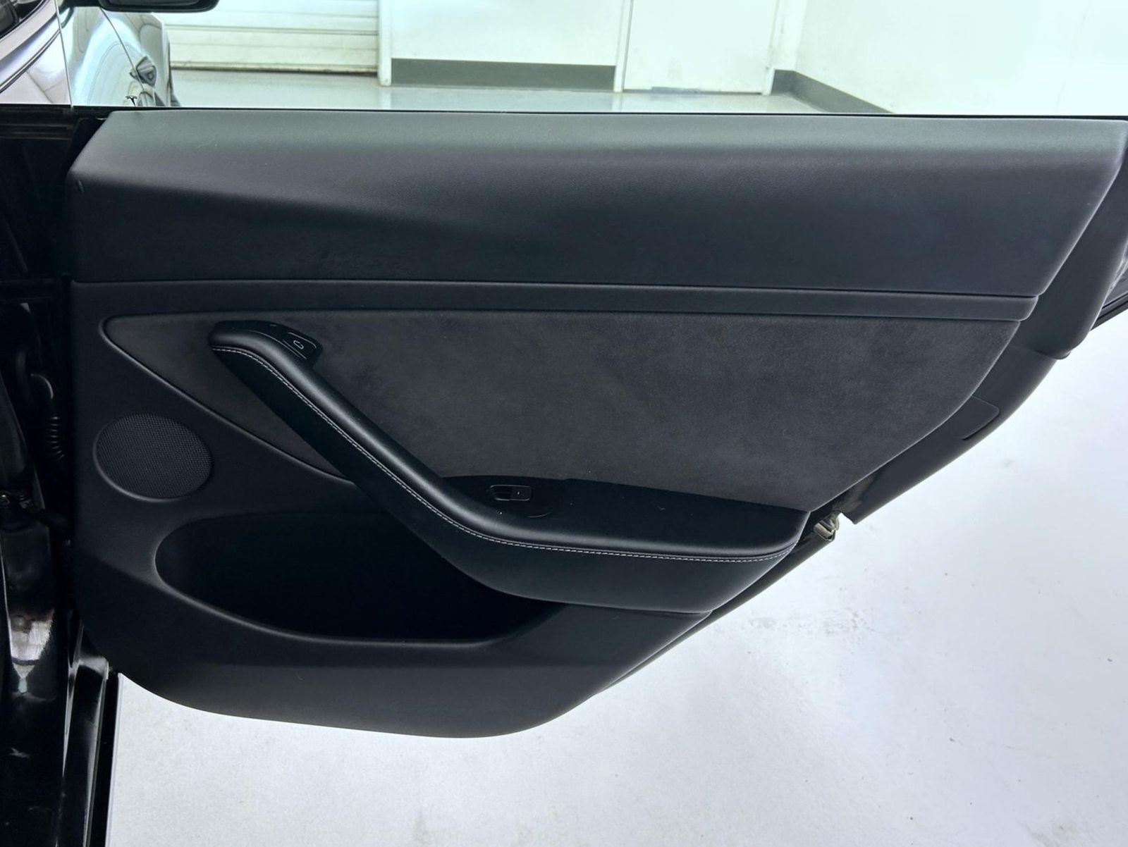 Used 2021 Black Tesla Standard Range Plus image 17