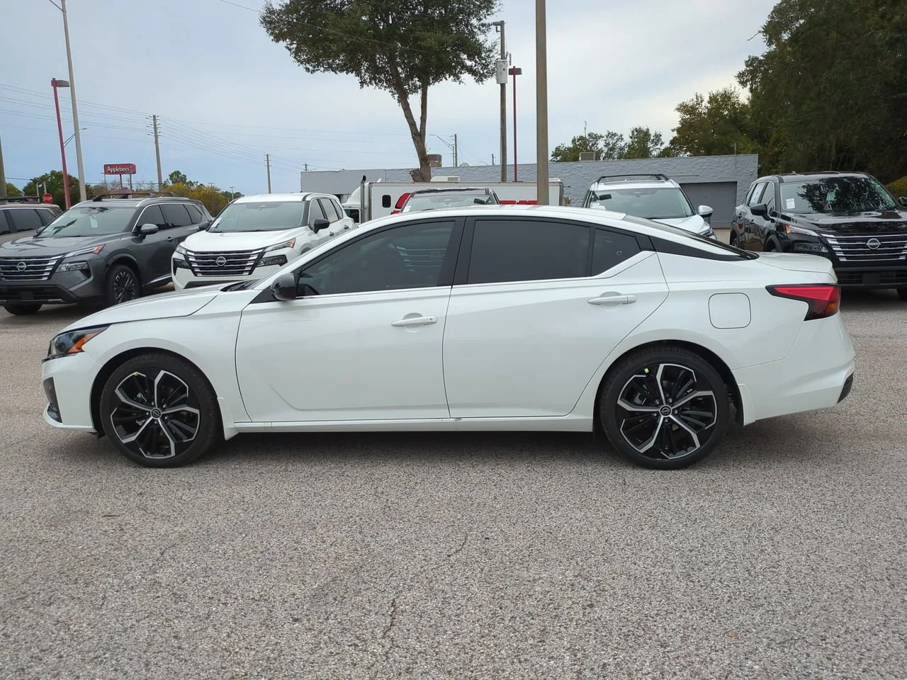 New 2025 Pearl White TriCoat Nissan SR image 9