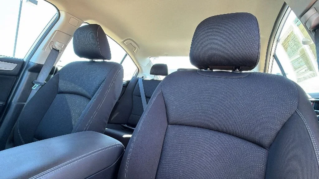 Used 2019 Crystal White Pearl Subaru 2.5i image 11
