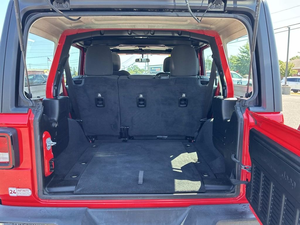 Used 2019 Red Jeep Unlimited Sport image 11
