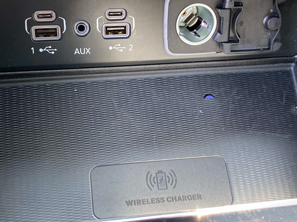 Used 2023 White Jeep Altitude X image 17