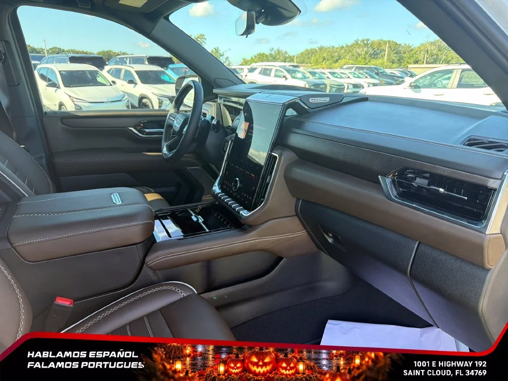 Used 2026 Glacier White Tricoat GMC Denali Ultimate image 36