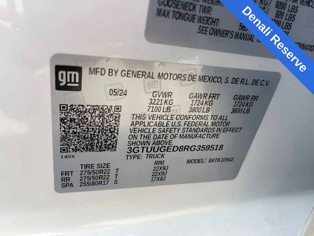 Used 2024 White Frost Tricoat GMC Denali image 35