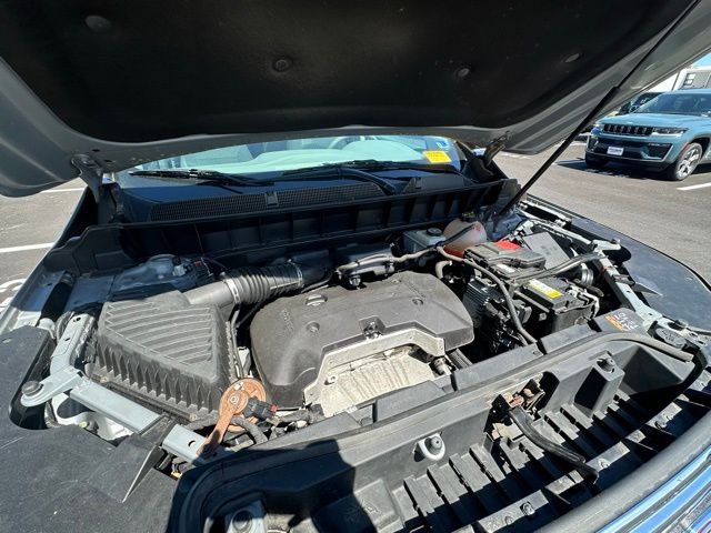 Used 2019 Silver GMC SLE-2 image 15