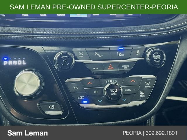 Used 2025 White Chrysler Limited image 16