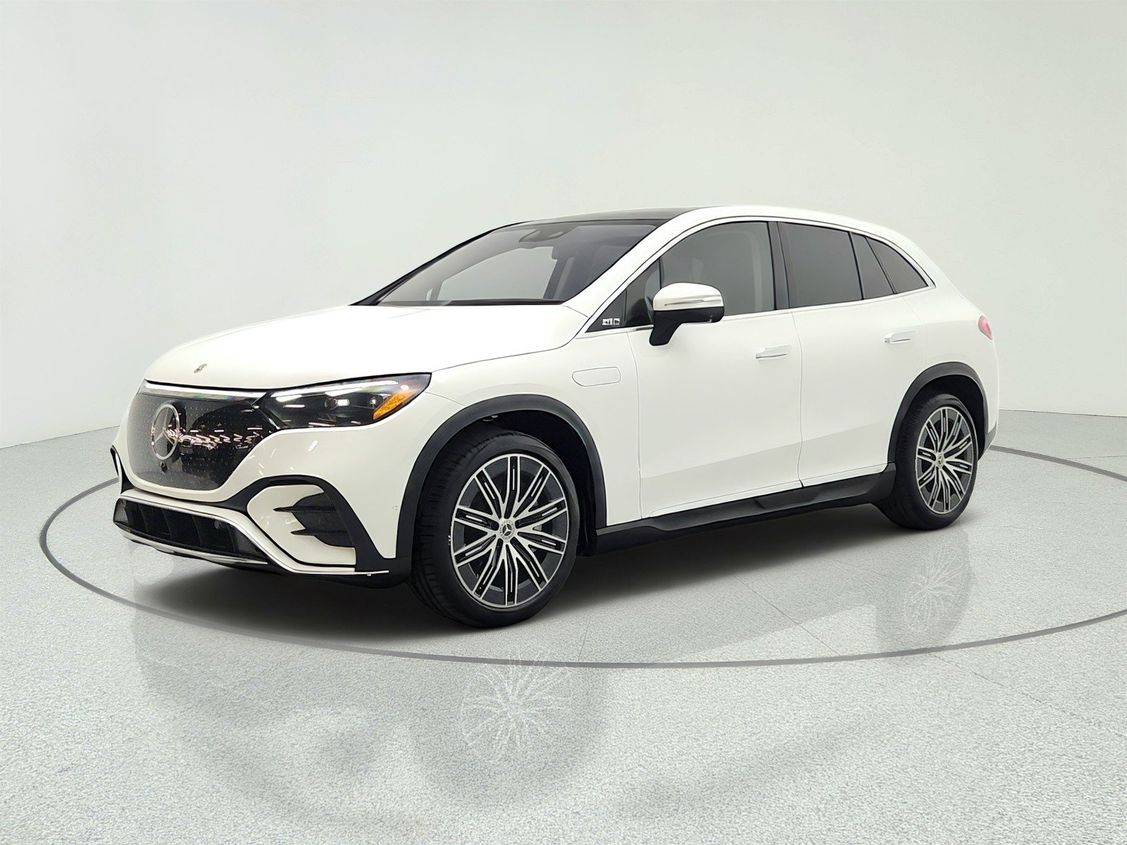 Used 2023 Polar White Mercedes-Benz EQE 500 4MATIC® SUV image 1