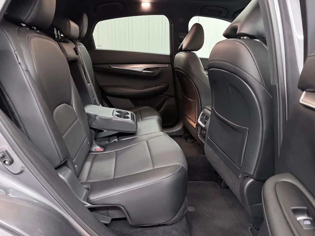 Used 2023 Gray INFINITI LUXE image 33