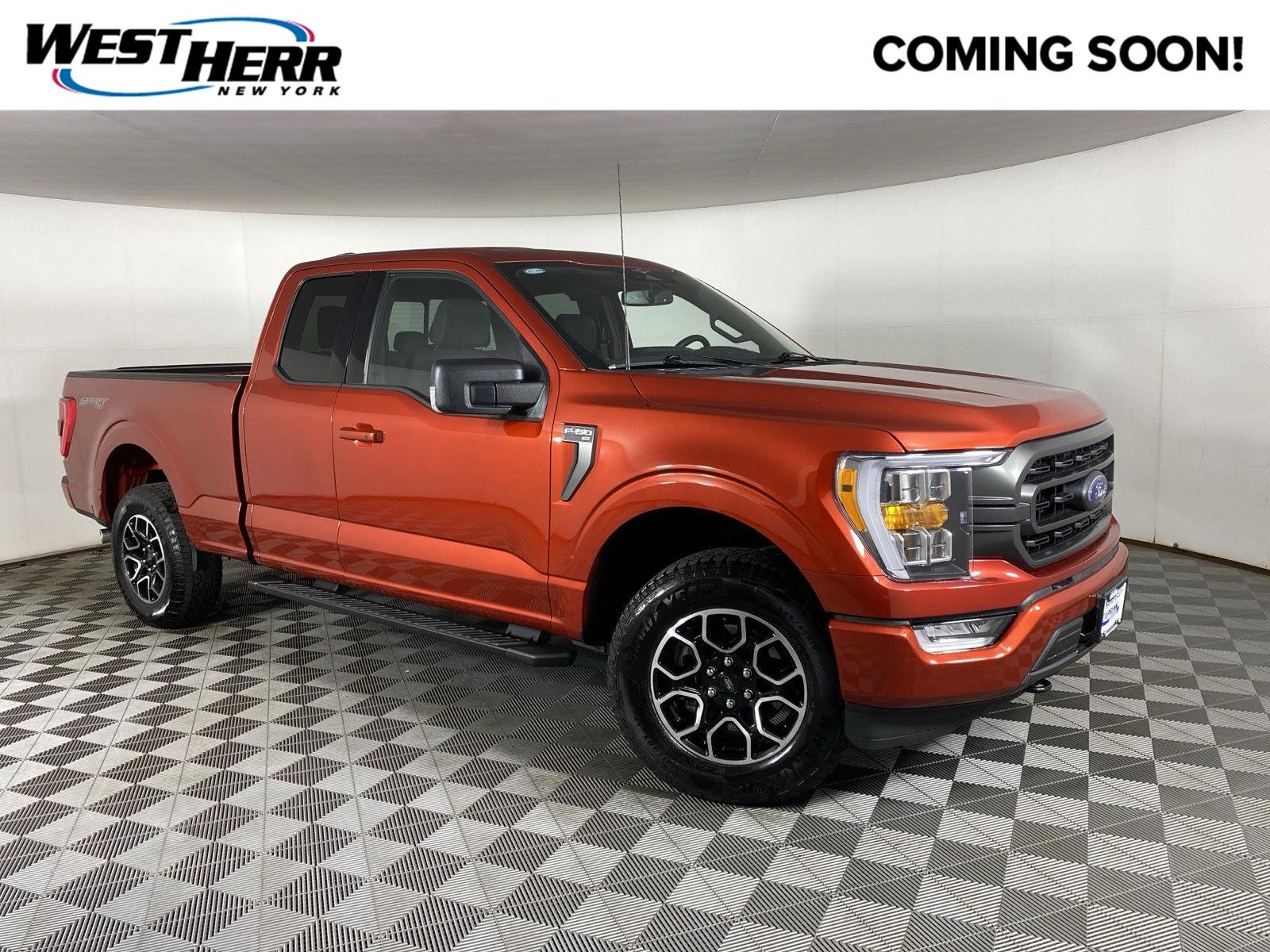 Used 2023 Hot Pepper Red Tinted Clearcoat Ford XLT image 1