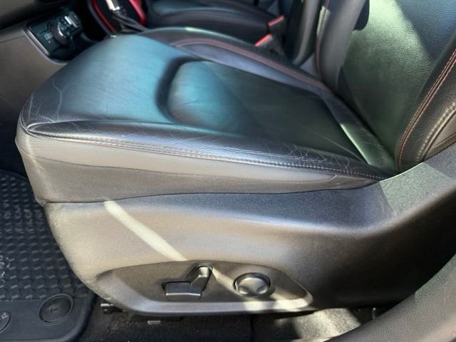 Used 2022 Alpine White Clearcoat Jeep Trailhawk image 31