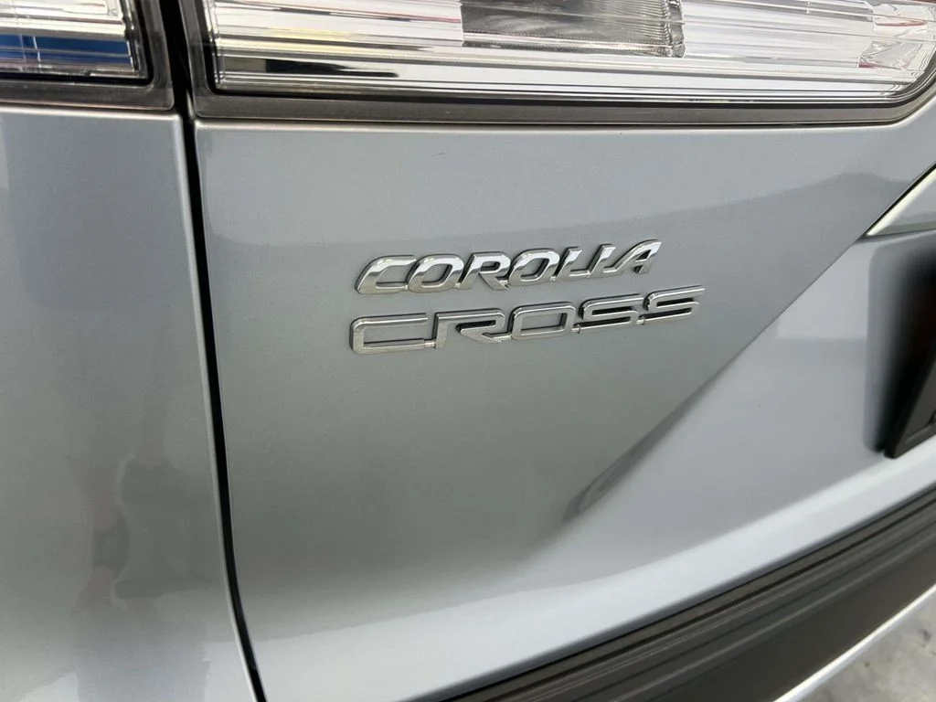 Used 2025 Silver Toyota LE image 11