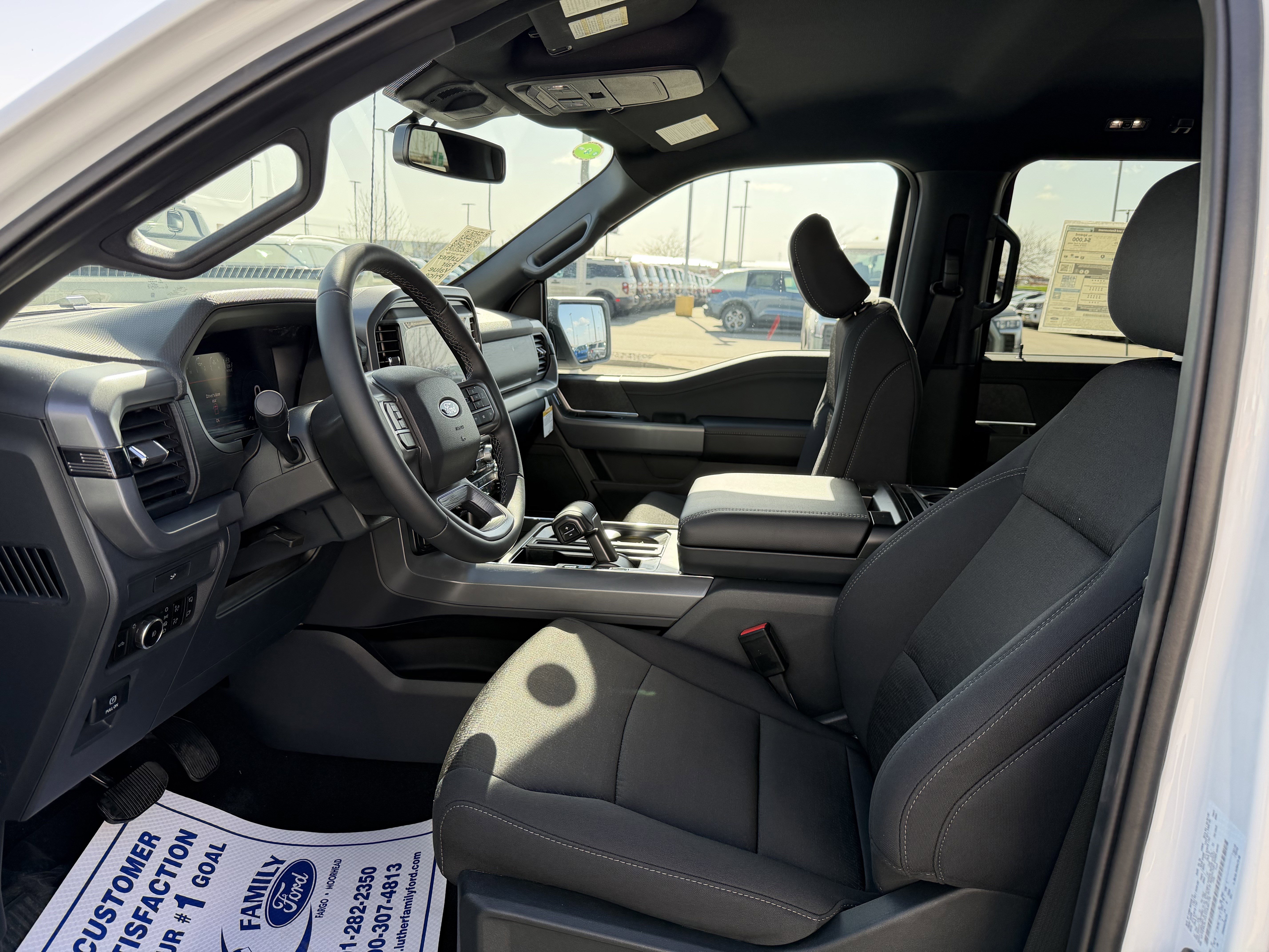 New 2026 Oxford White Ford XLT image 5