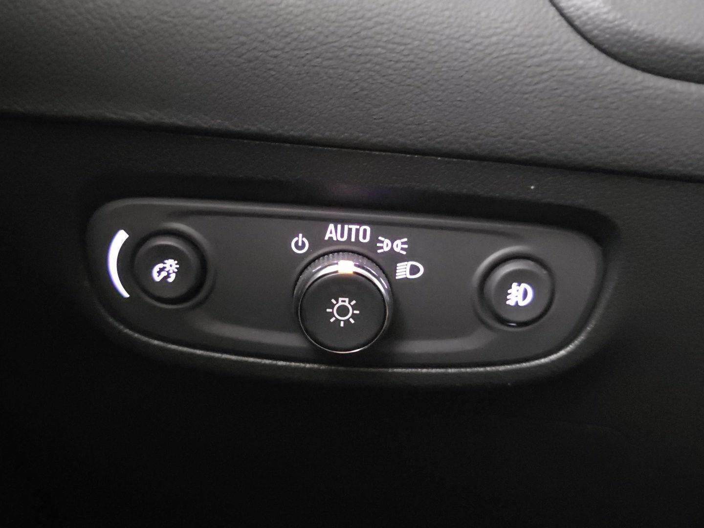 Used 2023 Sapphire Metallic Buick Essence image 27