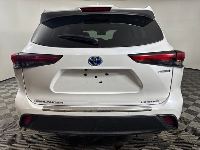 Used 2023 Pearl Toyota Limited image 24