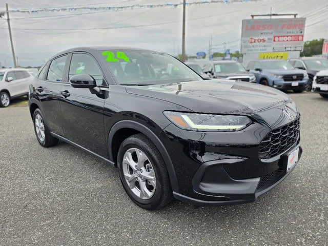 Used 2024 Crystal Black Pearl Honda 5DR AWD LX image 8