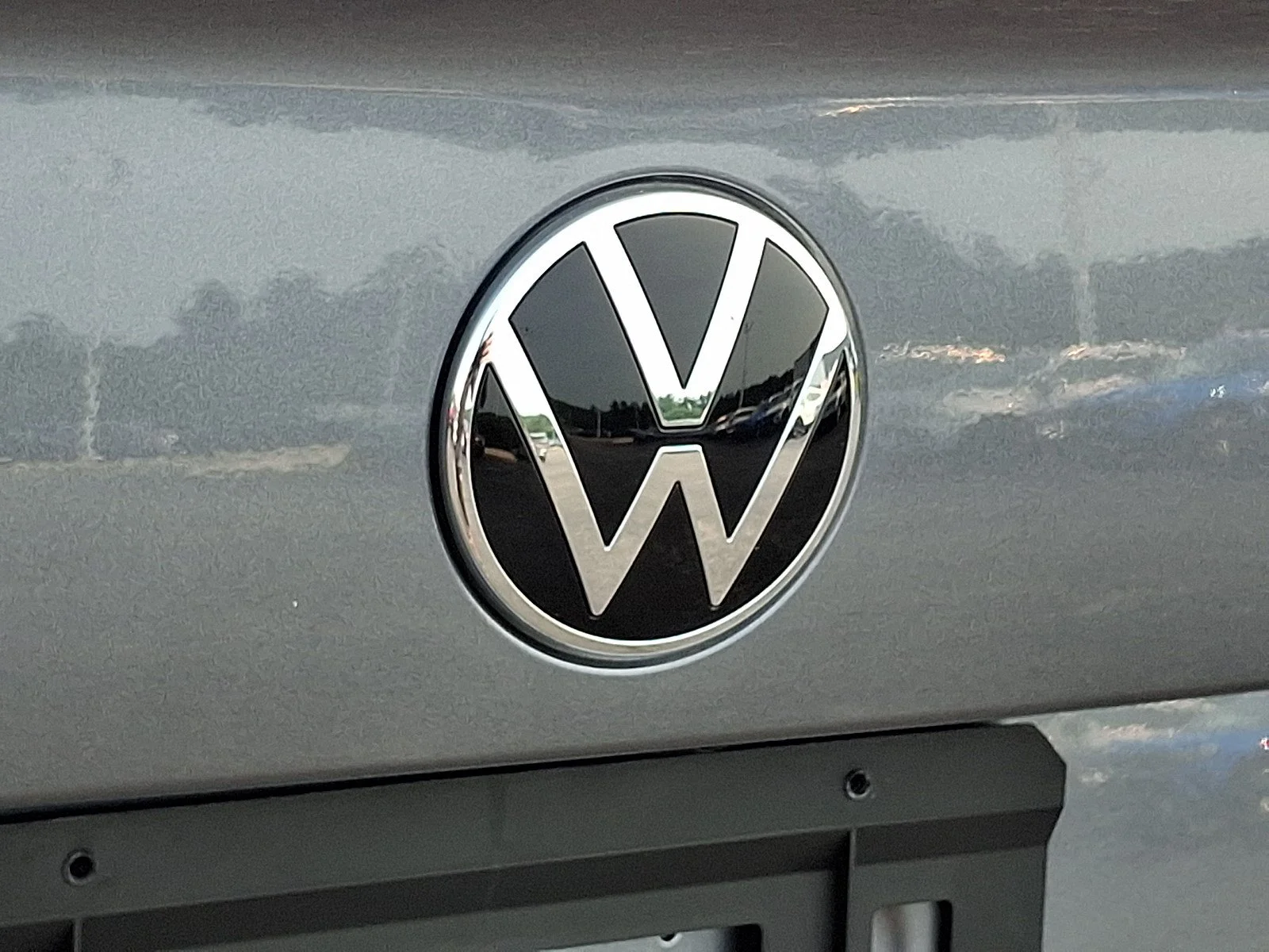 Certified Used 2023 Platinum Gray Metallic   2R2r Volkswagen SE image 31