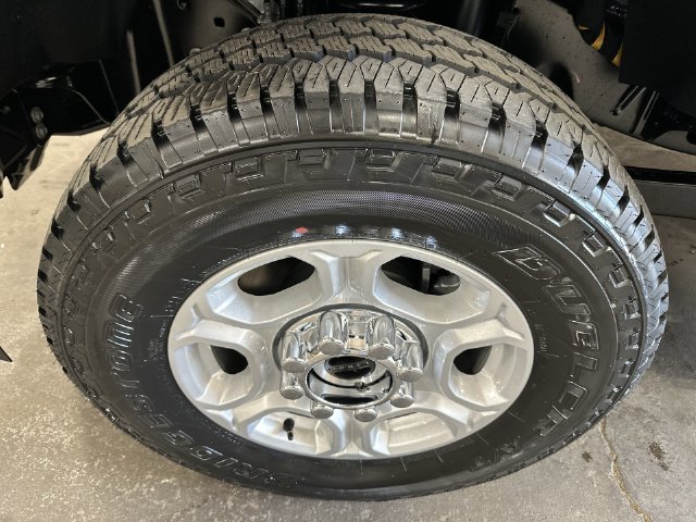 New 2027 Silver Ford XLT image 23