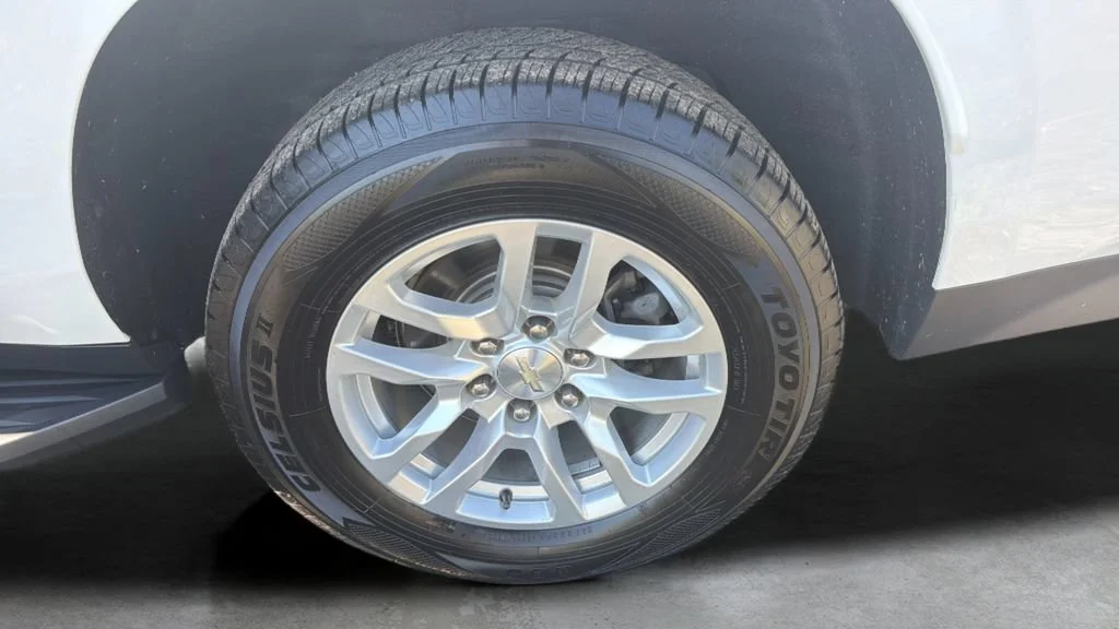 Used 2021 SUMMIT WHITE Chevrolet LT image 20
