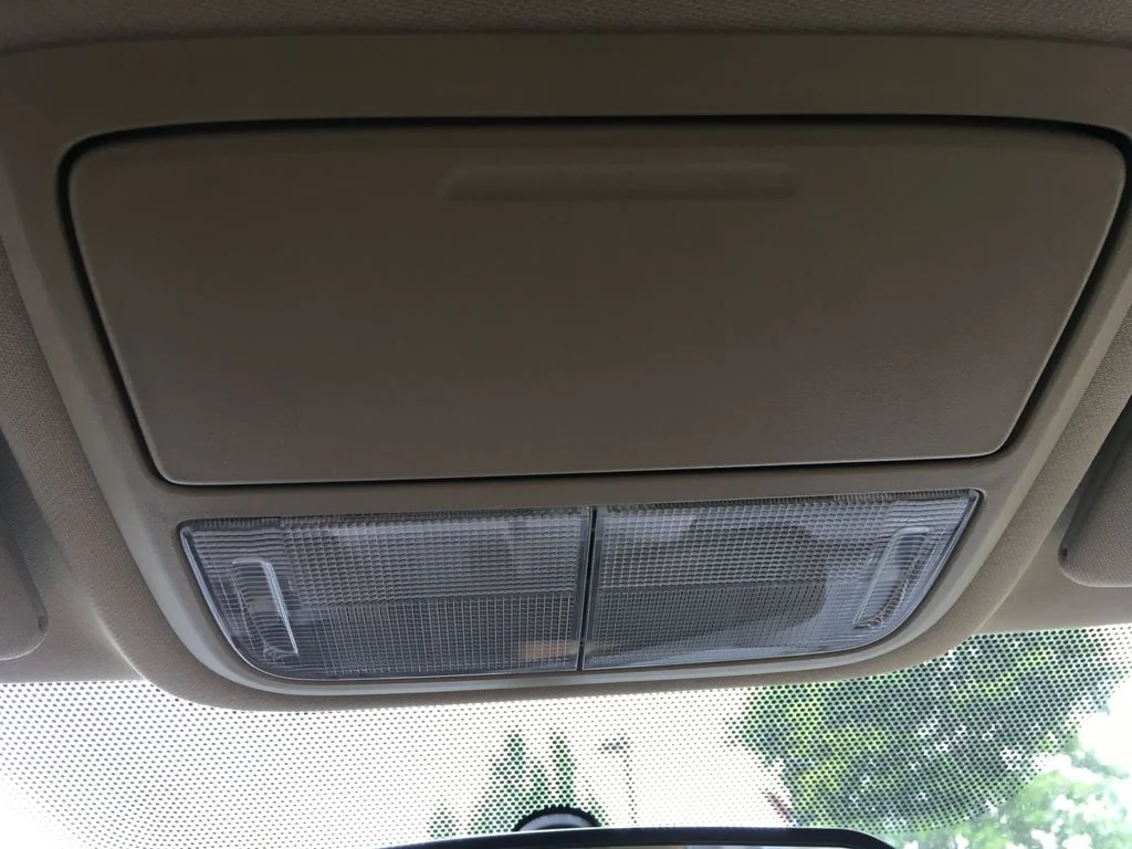 Used 2011 White Honda LX-P image 13
