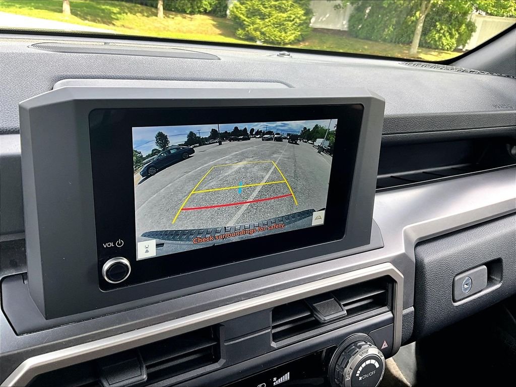 Used 2025  Toyota SR5 image 19