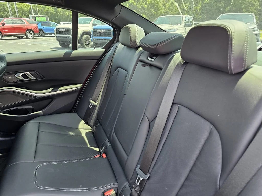 Used 2025  BMW M340i image 33