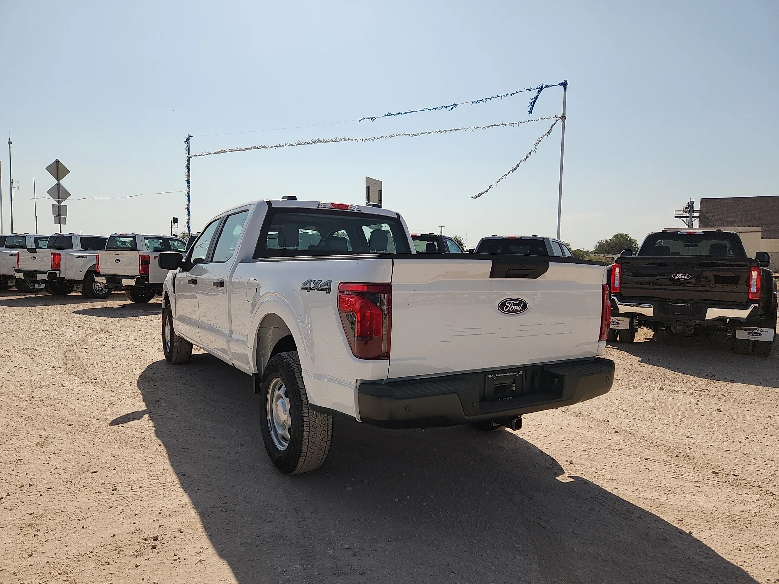 New 2026 Oxford White Ford XL image 5