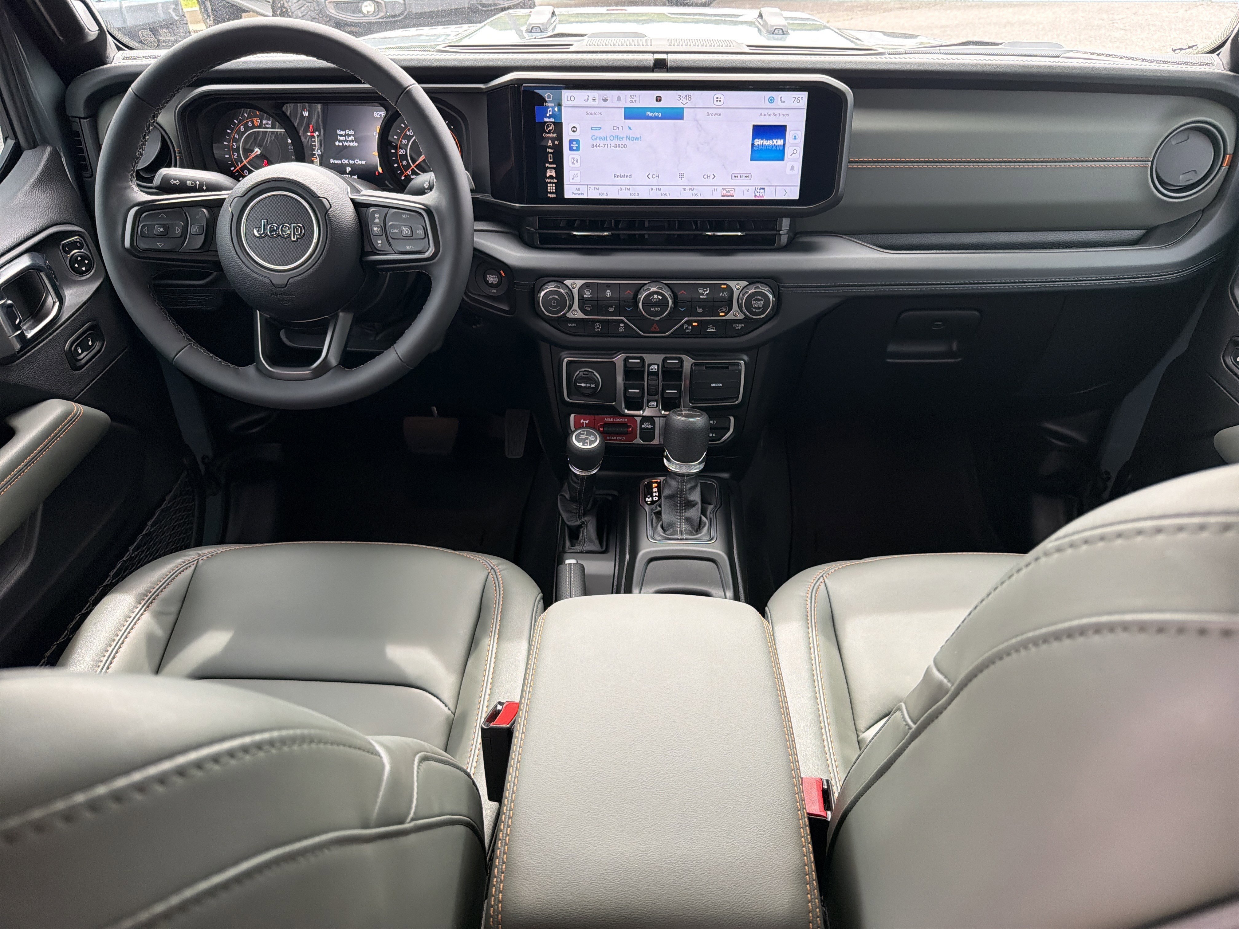Used 2025 Anvil Clearcoat Jeep Mojave image 4