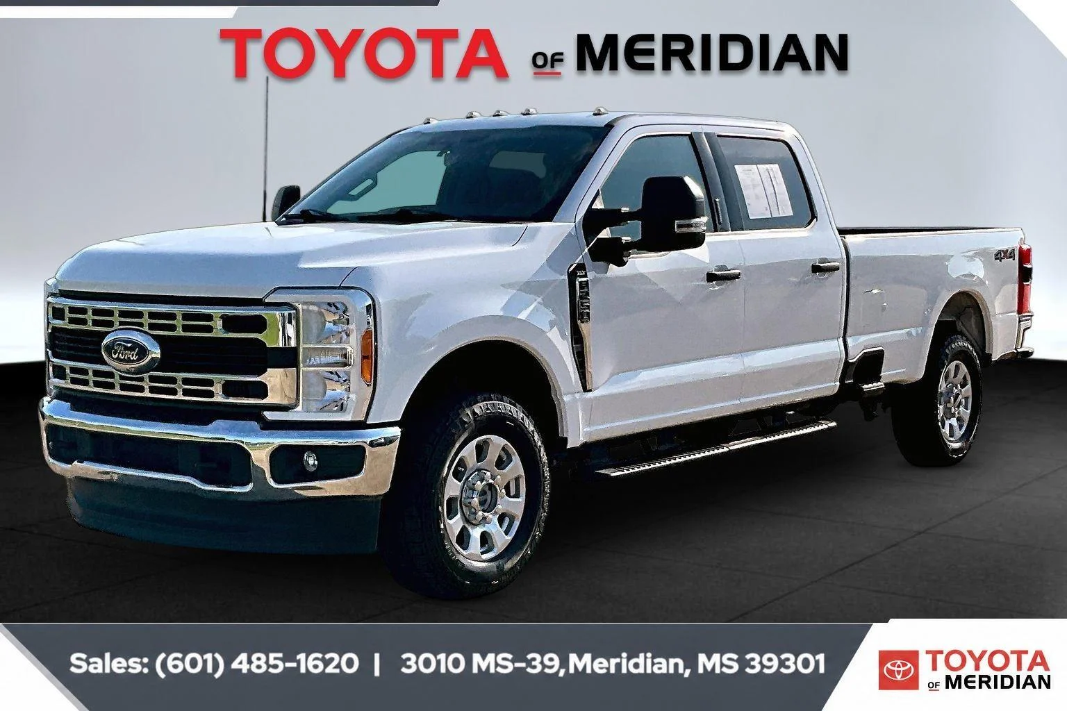 Used 2023 Oxford White Ford XLT image 10
