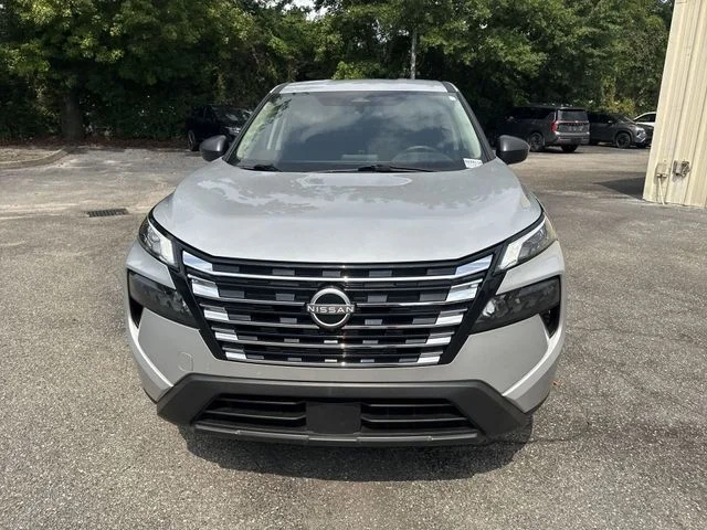 Used 2025 Silver Nissan S image 2