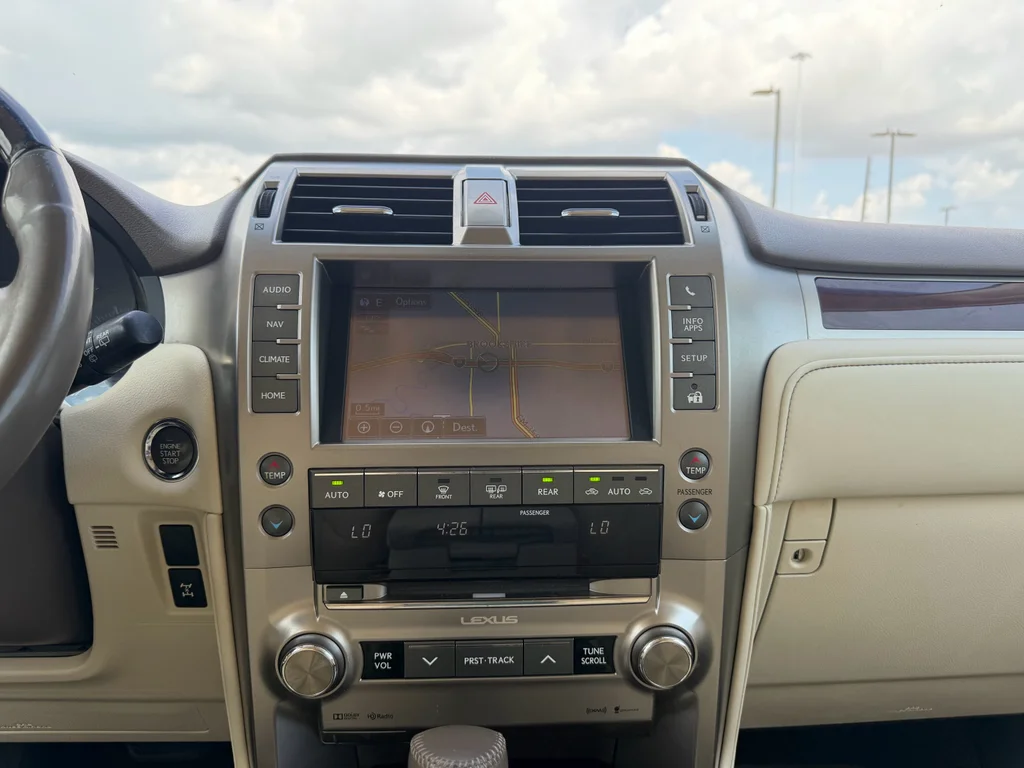 Used 2019 Starfire Pearl Lexus Premium image 13
