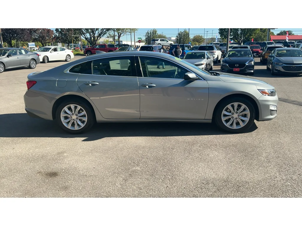 Used 2024 STERLING GRAY METALLIC Chevrolet LT image 4