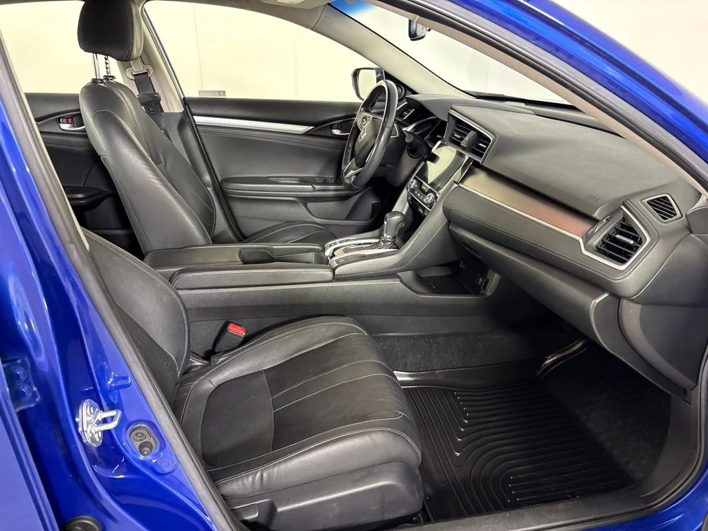 Used 2018  Honda EX-L image 15