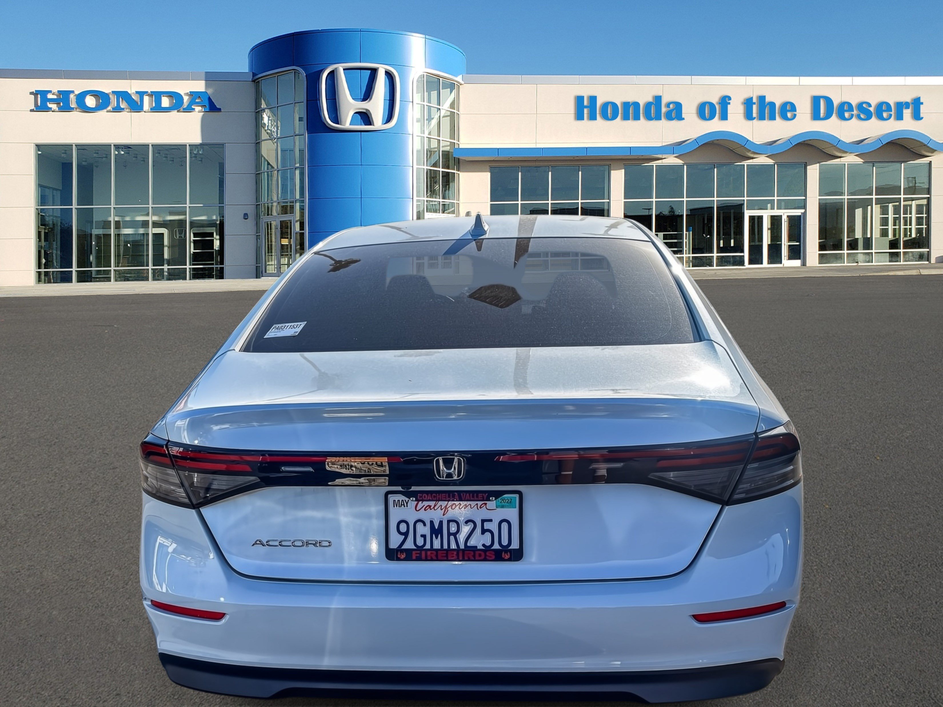 Used 2023 Platinum White Pearl Honda EX image 5