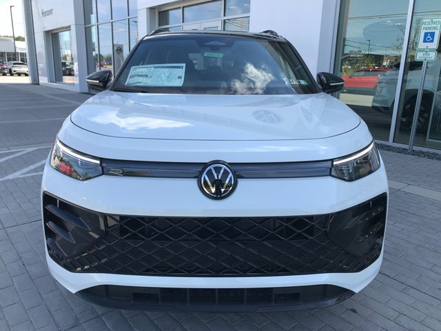 New 2026 Opal White w/Deep Black Roof Volkswagen SE R-Line Black image 3