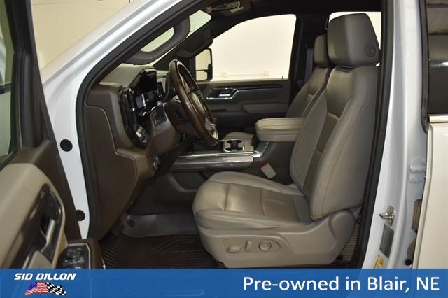 Used 2024 Iridescent Pearl Tricoat Chevrolet LTZ image 8