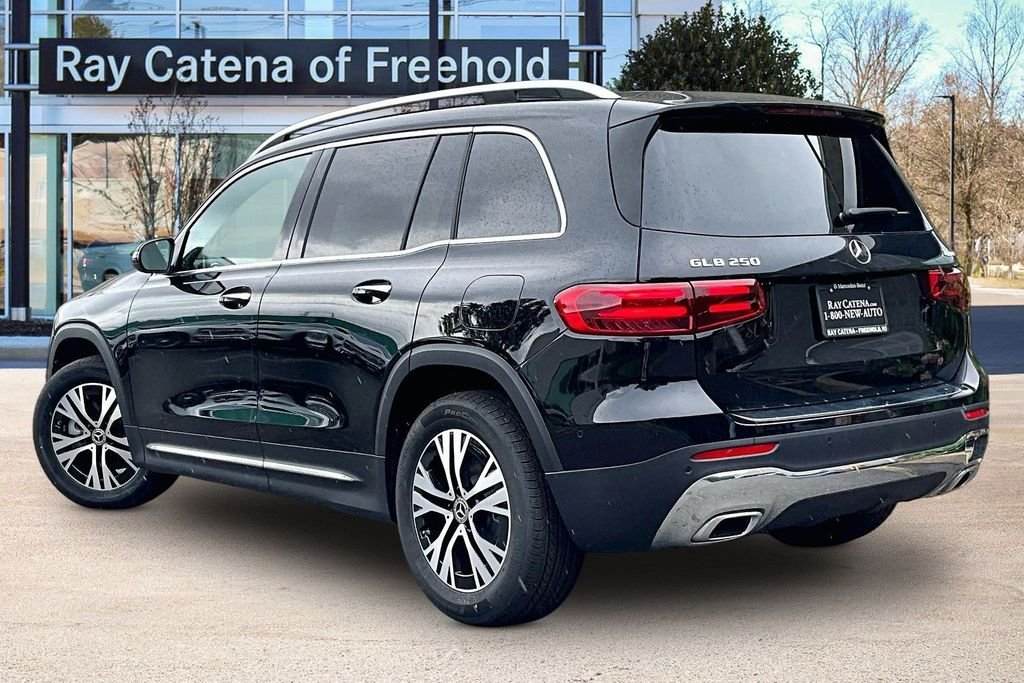 New 2026 Night Black Mercedes-Benz GLB 250 image 3