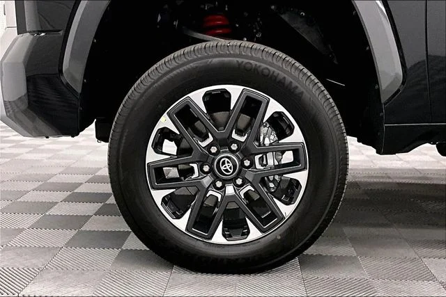 2026 Toyota Tundra Limited - Photo 9