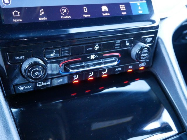 Certified Used 2025 Silver Zynith Jeep Limited image 20