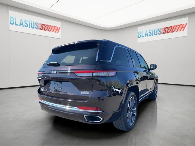 Used 2022 Brown Jeep Overland 4xe image 3