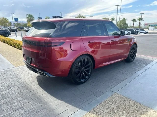 Used 2026 Red Land Rover Dynamic SE image 5