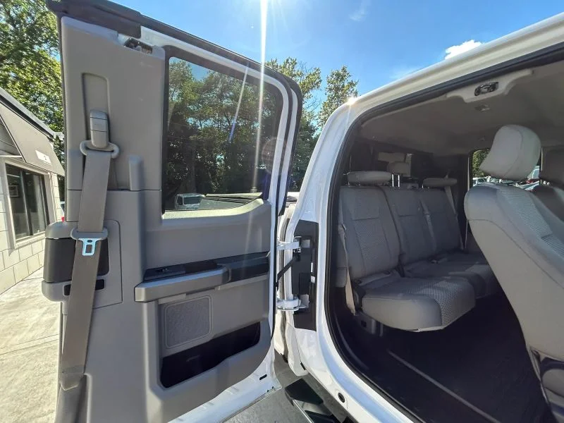 Used 2015 White Ford XLT Pickup 4D 6 1/2 ft image 22