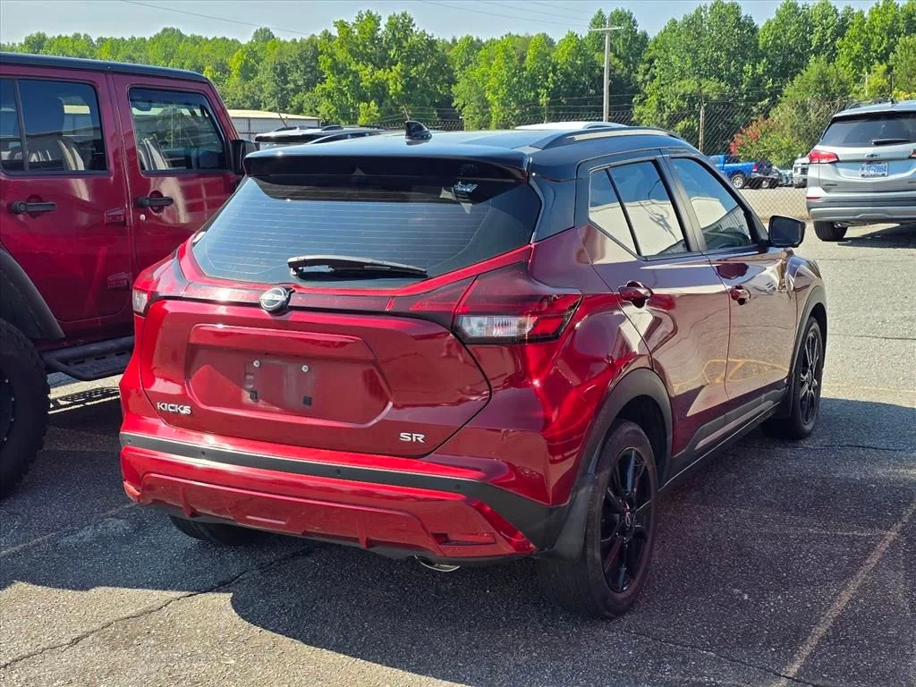 Used 2023 Red Nissan SR image 12