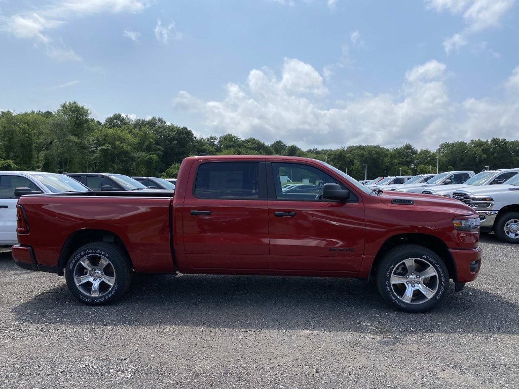 New 2026 Molten Red Pearl-Coat Exterior Paint Ram Express image 2