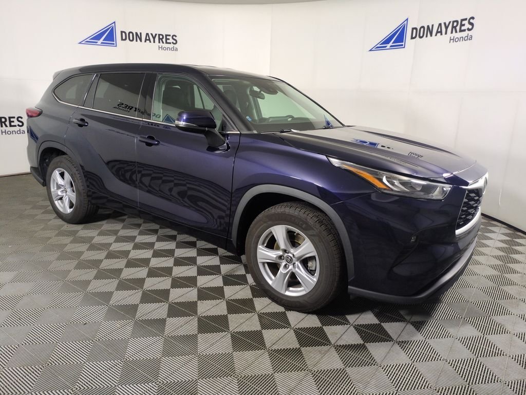 Used 2020 Blueprint Toyota LE image 9