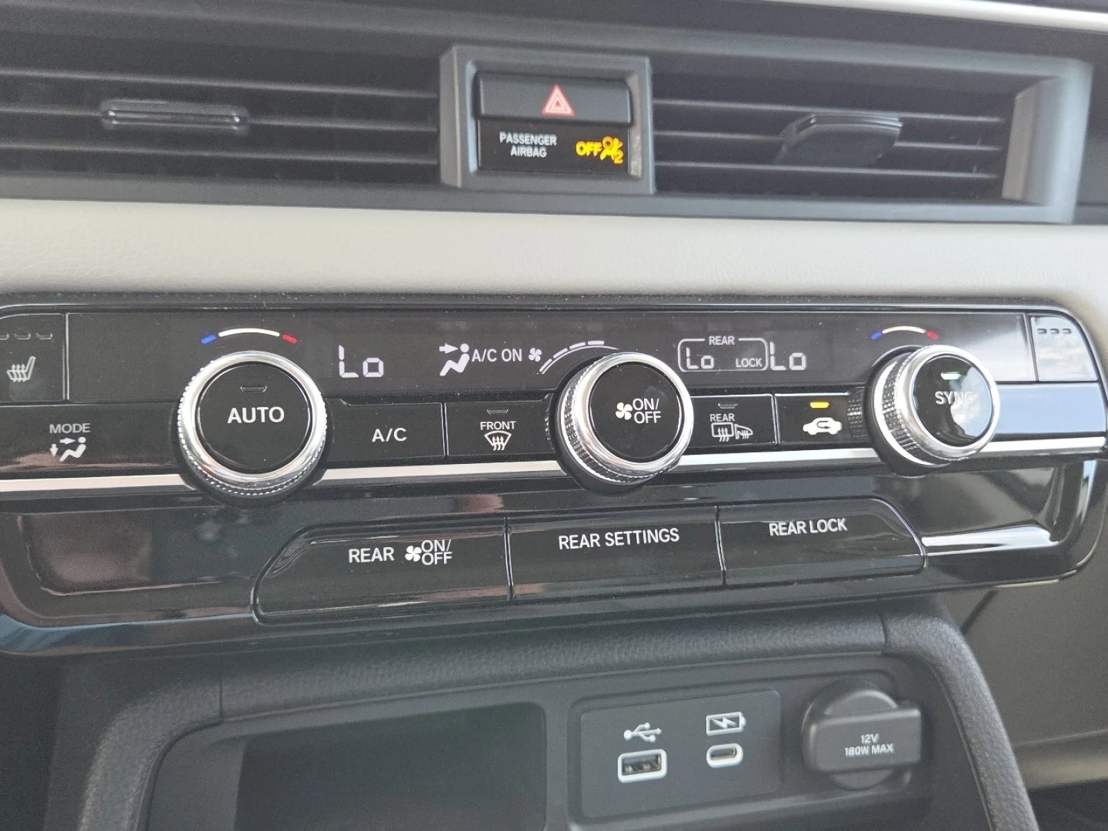Used 2025 Platinum White Pearl Honda Touring AWD image 33